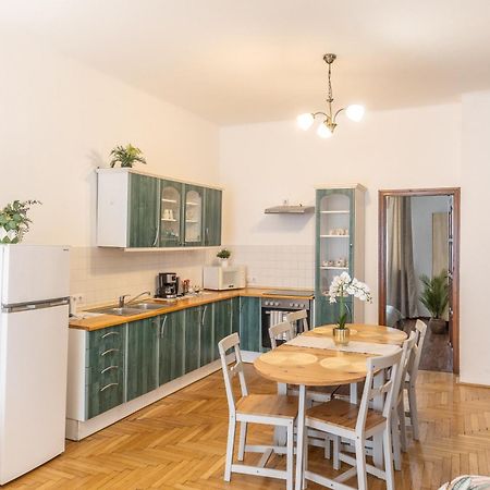Riverside Balcony Apartment With View To Danube Βουδαπέστη Εξωτερικό φωτογραφία