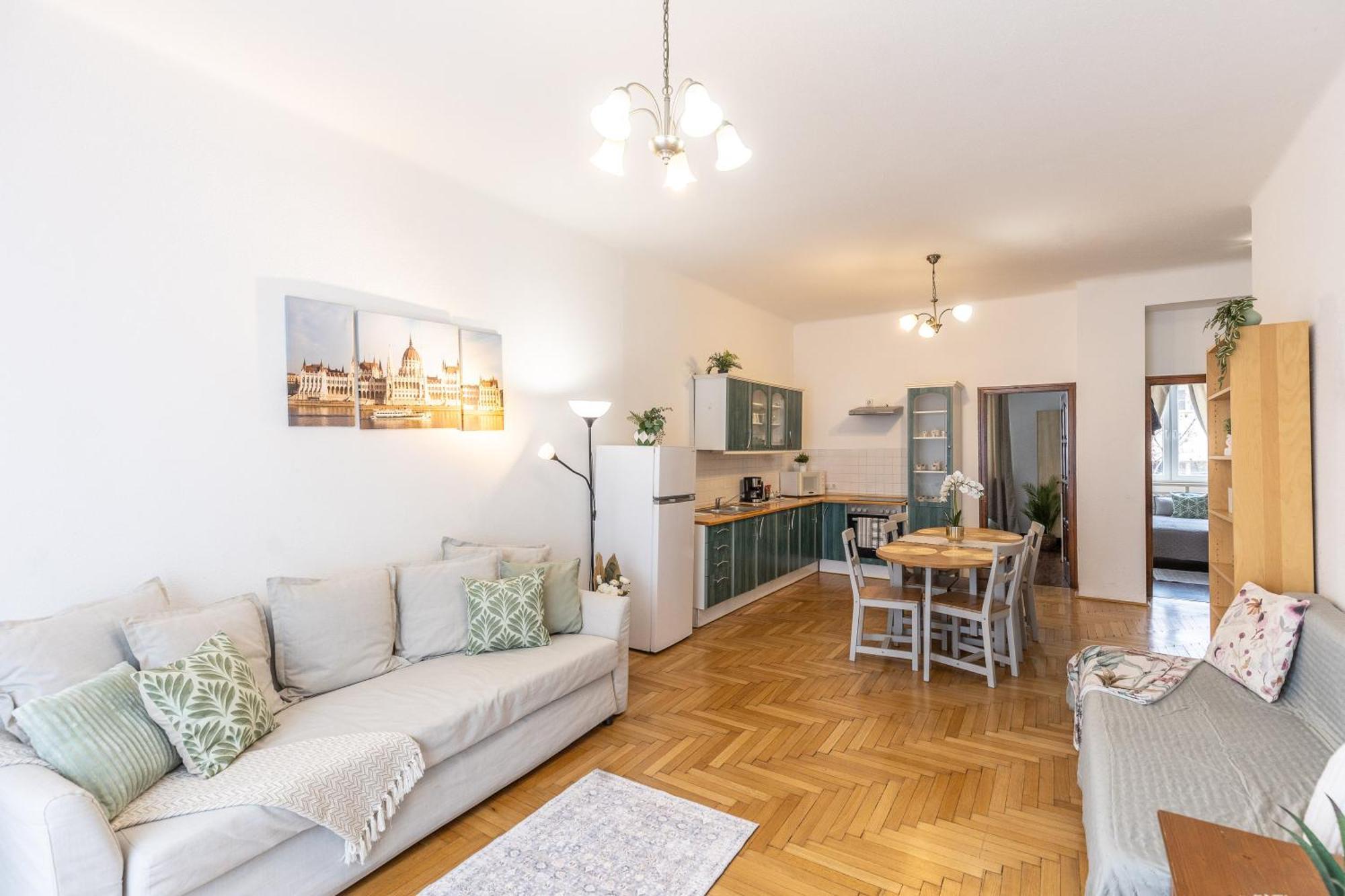 Riverside Balcony Apartment With View To Danube Βουδαπέστη Εξωτερικό φωτογραφία