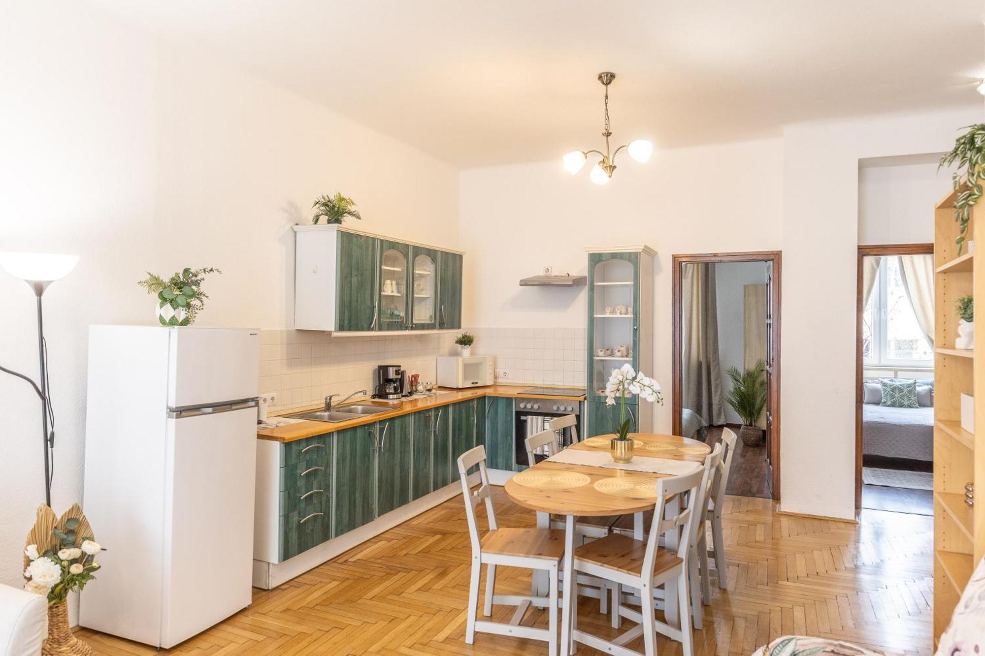Riverside Balcony Apartment With View To Danube Βουδαπέστη Εξωτερικό φωτογραφία