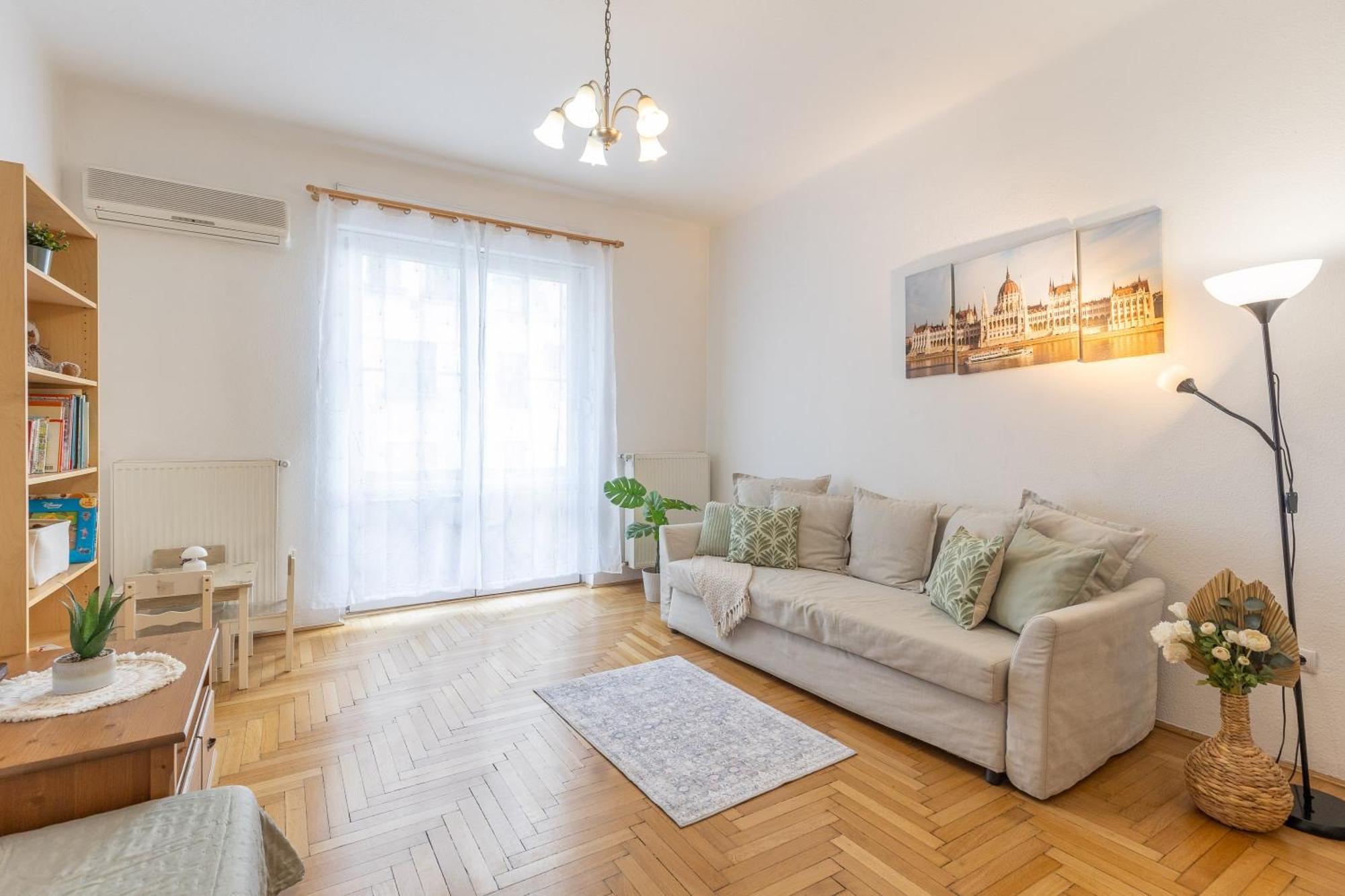 Riverside Balcony Apartment With View To Danube Βουδαπέστη Εξωτερικό φωτογραφία